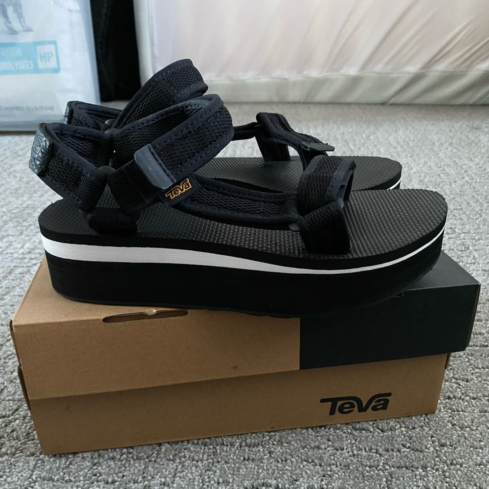 Teva Flatform Universal Mesh Print Platform Sandals Shoes Women’s Size 7 EUR 38